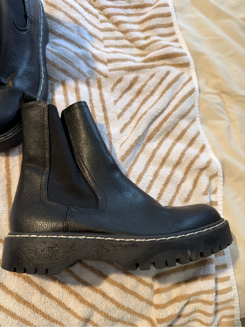 Women’s Black Chelsea Lug Boot - Sleek Leather Ankle Boot